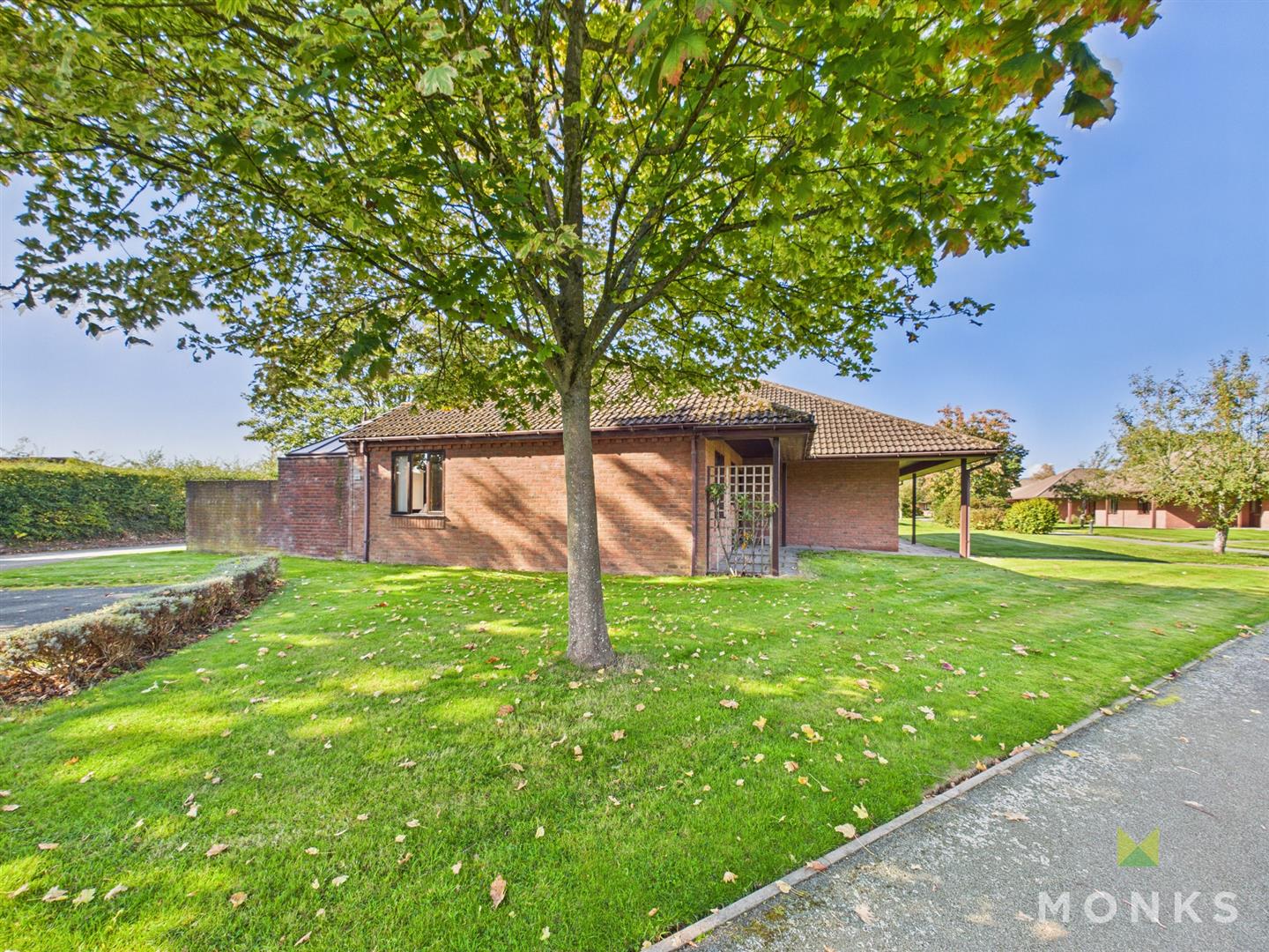 41 Meadowbrook Court Twmpath Lane, Oswestry, SY10 7HD For Sale